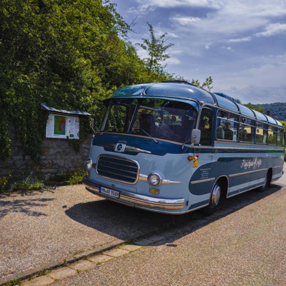 Ausflugsbus