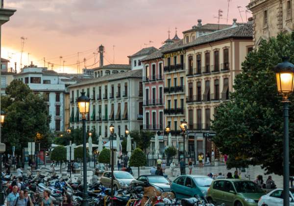 Altstadt und Zentrum von Granada Altstadt und Zentrum von Granada Wir schlendern durch die Straßen im Zentrum von Granada, essen Tapas, die keine sind...